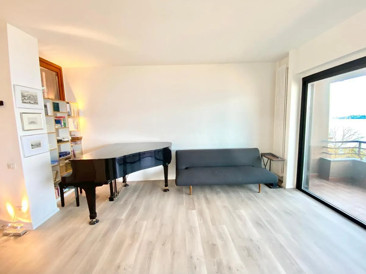 L'Appartamento Dell'Arte Cerro  Apartment